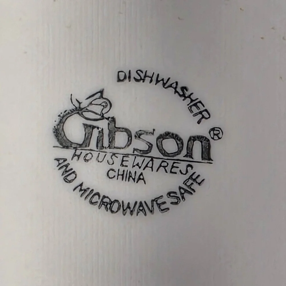 Gibson Housewares China 15pc Dinnerware Set Cream Forest Green Banded Rim